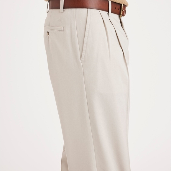Dockers Men's Cream Pants - Picture 2 of 2